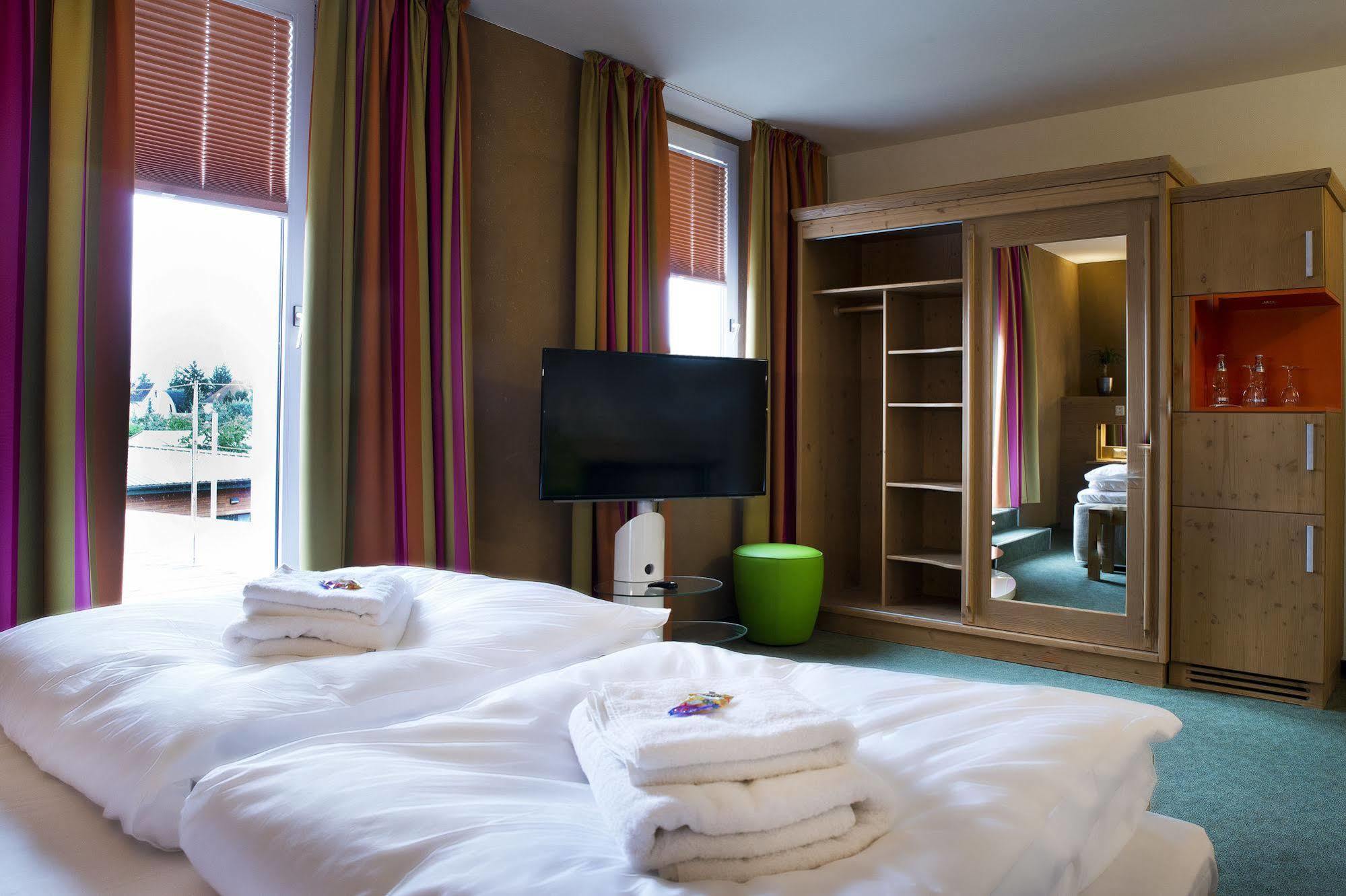 Sonn'Idyll Hotel & Saunalandschaft Rathenow Buitenkant foto