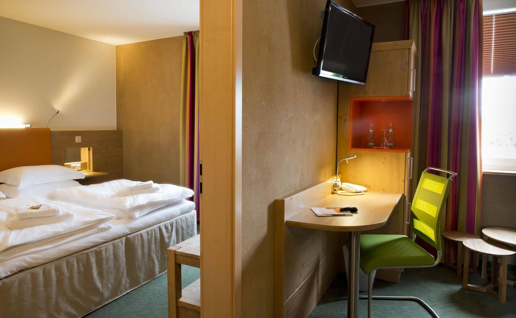 Sonn'Idyll Hotel & Saunalandschaft Rathenow Buitenkant foto